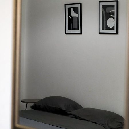 אדליאנוס קומפוס Pink Sand Sea Apartment מראה חיצוני תמונה
